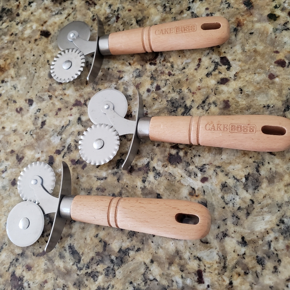 Cake Boss Double-Pastry Wheel